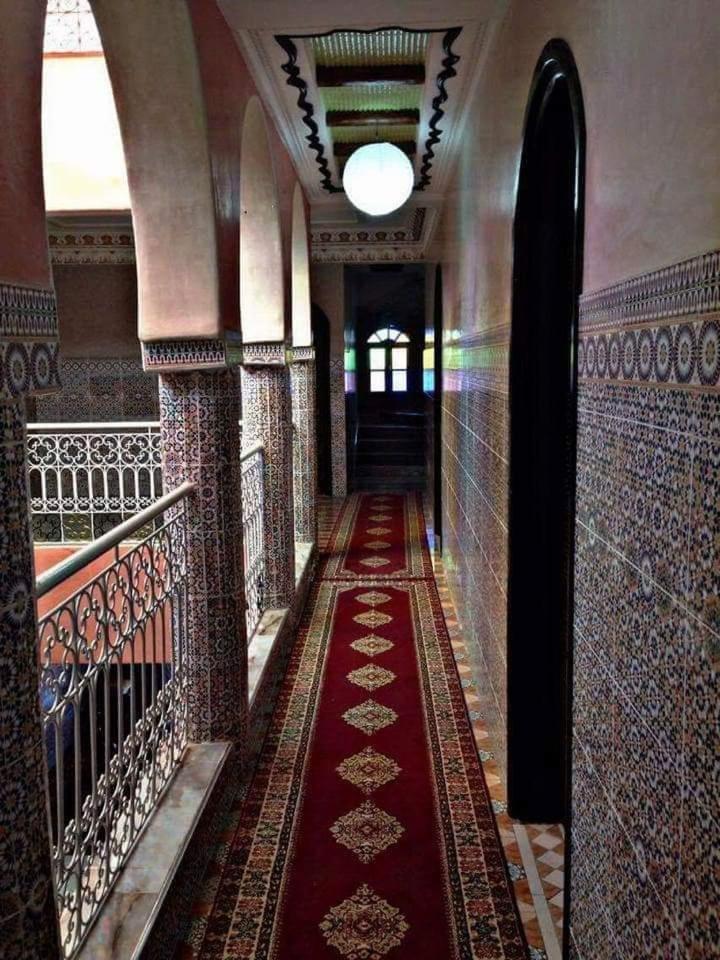 Riad Lala Fatima Узуд Стая снимка